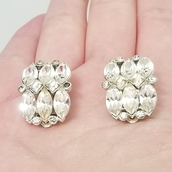 stunning Kramer faux diamond clip earrings - Picture 9 of 10